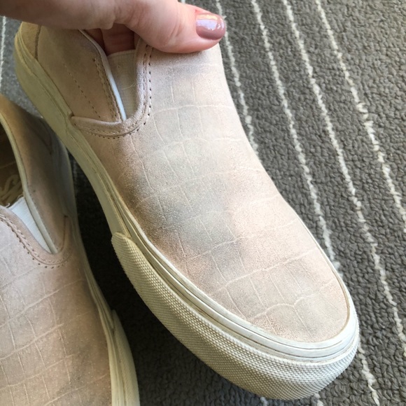 LAST CHANCE Vans Pink Leather Slip On - Picture 3 of 10